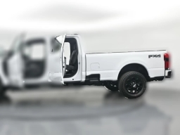 Ford Super Duty F-350 SRW XLT 4WD Crew Cab 8' Box 2026