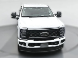 Ford Super Duty F-350 SRW XLT 4WD Crew Cab 8' Box 2026