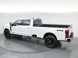 Ford Super Duty F-350 SRW XLT 4WD Crew Cab 8' Box 2026