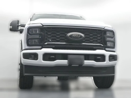 Ford Super Duty F-350 SRW XLT 4WD Crew Cab 8' Box 2026