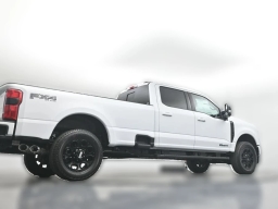 Ford Super Duty F-350 SRW XLT 4WD Crew Cab 8' Box 2026