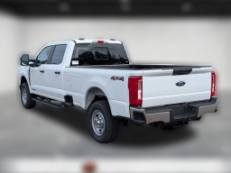 Ford Super Duty F-350 SRW XL 4WD Crew Cab 8' Box 2026