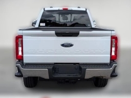 Ford Super Duty F-350 SRW XL 4WD Crew Cab 8' Box 2026