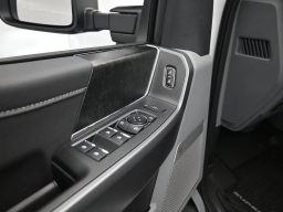 Ford Super Duty F-350 SRW XLT 4WD Crew Cab 8' Box 2026