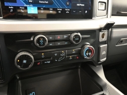 Ford Super Duty F-350 SRW XLT 4WD Crew Cab 8' Box 2026