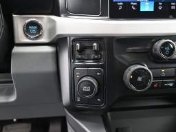 Ford Super Duty F-350 SRW XLT 4WD Crew Cab 8' Box 2026