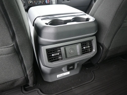 Ford Super Duty F-350 SRW XLT 4WD Crew Cab 8' Box 2026