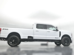 Ford Super Duty F-350 SRW XLT 4WD Crew Cab 8' Box 2026