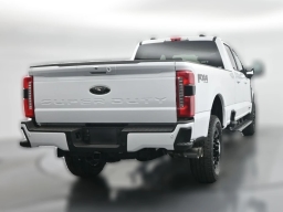 Ford Super Duty F-350 SRW XLT 4WD Crew Cab 8' Box 2026