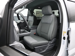 Ford Super Duty F-350 SRW XLT 4WD Crew Cab 8' Box 2026