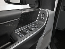 Ford Super Duty F-350 SRW XLT 4WD Crew Cab 8' Box 2026