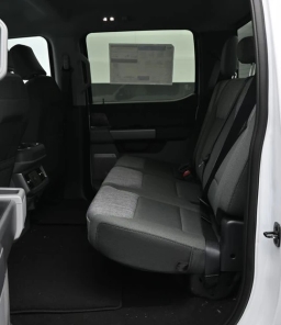 Ford Super Duty F-350 SRW XLT 4WD Crew Cab 8' Box 2026