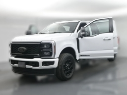 Ford Super Duty F-350 SRW XLT 4WD Crew Cab 8' Box 2026