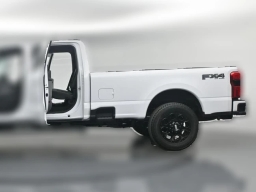 Ford Super Duty F-350 SRW XLT 4WD Crew Cab 8' Box 2026