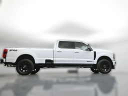 Ford Super Duty F-350 SRW XLT 4WD Crew Cab 8' Box 2026
