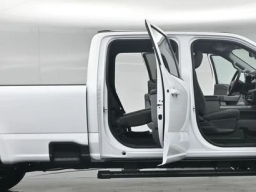 Ford Super Duty F-350 SRW XLT 4WD Crew Cab 8' Box 2026