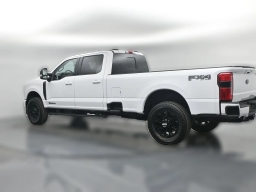 Ford Super Duty F-350 SRW XLT 4WD Crew Cab 8' Box 2026