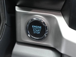 Ford Super Duty F-350 SRW XLT 4WD Crew Cab 8' Box 2026