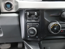 Ford Super Duty F-350 SRW XLT 4WD Crew Cab 8' Box 2026