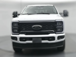 Ford Super Duty F-350 SRW XLT 4WD Crew Cab 8' Box 2026