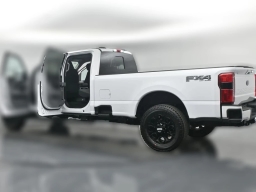 Ford Super Duty F-350 SRW XLT 4WD Crew Cab 8' Box 2026