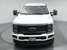 Ford Super Duty F-350 SRW XLT 4WD Crew Cab 8' Box 2026