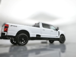 Ford Super Duty F-350 SRW XLT 4WD Crew Cab 8' Box 2026