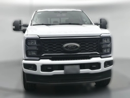 Ford Super Duty F-350 SRW XLT 4WD Crew Cab 8' Box 2026