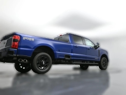 Ford Super Duty F-350 SRW XLT 4WD Crew Cab 8' Box 2026