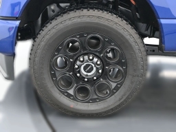 Ford Super Duty F-350 SRW XLT 4WD Crew Cab 8' Box 2026