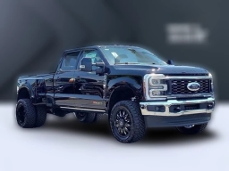 Ford Super Duty F-350 DRW LARIAT 4WD Crew Cab 8' Box 2025
