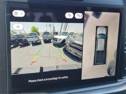 Ford Super Duty F-350 DRW LARIAT 4WD Crew Cab 8' Box 2025