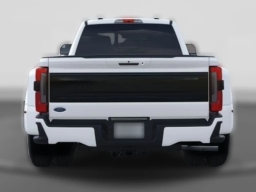 Ford Super Duty F-350 DRW Platinum 4WD Crew Cab 8' Box 2026