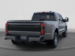 Ford Super Duty F-350 DRW Platinum 4WD Crew Cab 8' Box 2026