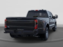 Ford Super Duty F-350 DRW Platinum 4WD Crew Cab 8' Box 2025