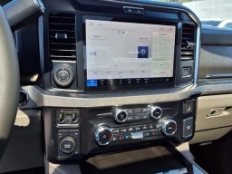 Ford Super Duty F-350 DRW Platinum 4WD Crew Cab 8' Box 2026