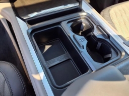 Ford Super Duty F-350 DRW Platinum 4WD Crew Cab 8' Box 2026