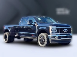 Ford Super Duty F-350 DRW LARIAT 4WD Crew Cab 8' Box 2025