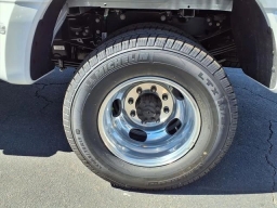 Ford Super Duty F-350 DRW Platinum 4WD Crew Cab 8' Box 2026