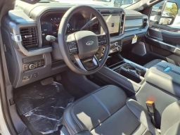 Ford Super Duty F-350 DRW Platinum 4WD Crew Cab 8' Box 2026