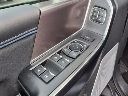 Ford Super Duty F-350 DRW Platinum 4WD Crew Cab 8' Box 2026