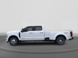 Ford Super Duty F-350 DRW Platinum 4WD Crew Cab 8' Box 2026