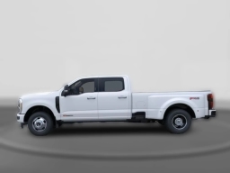 Ford Super Duty F-350 DRW Platinum 4WD Crew Cab 8' Box 2026