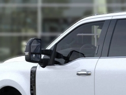 Ford Super Duty F-350 DRW Platinum 4WD Crew Cab 8' Box 2026