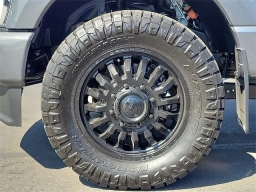 Ford Super Duty F-350 DRW Platinum 4WD Crew Cab 8' Box 2025