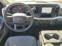 Ford Super Duty F-350 DRW XLT 4WD Crew Cab 8' Box 2026