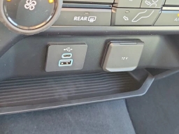 Ford Super Duty F-350 DRW XLT 4WD Crew Cab 8' Box 2026