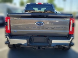 Ford Super Duty F-350 DRW XLT 4WD Crew Cab 8' Box 2026