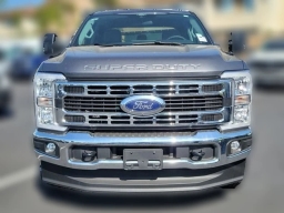 Ford Super Duty F-350 DRW XLT 4WD Crew Cab 8' Box 2026