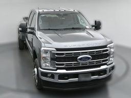 Ford Super Duty F-350 DRW XLT 4WD Crew Cab 8' Box 2026